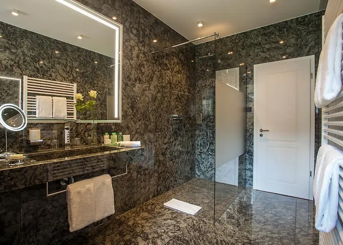 לינה וארוחת בוקר Residenz Itterbach 4*